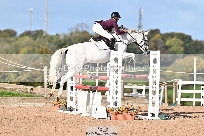 251005-103913-02819 - Cls 15 Foxhunter and 1.20m