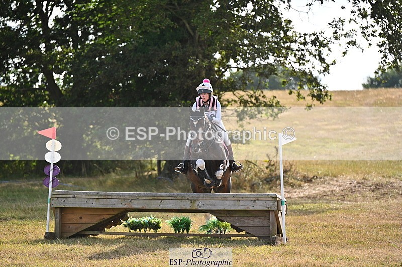 250803A-173104-18066 - S-859-Yssie.Galvin-FLEETING.INCA