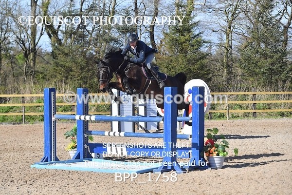 BPP_1758 - CLASS 18 SUN Senior Newcomers/ 1.10m Open