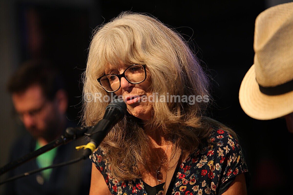 FOLK N BLUES-180 - FOLK and BLUES SEPT 2022