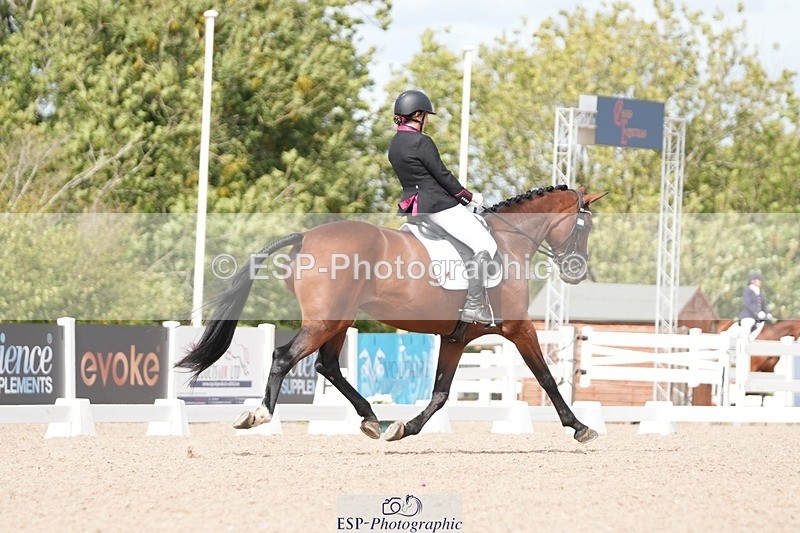 250906-133227-03322 - 111-Kerry.BevanKardashian