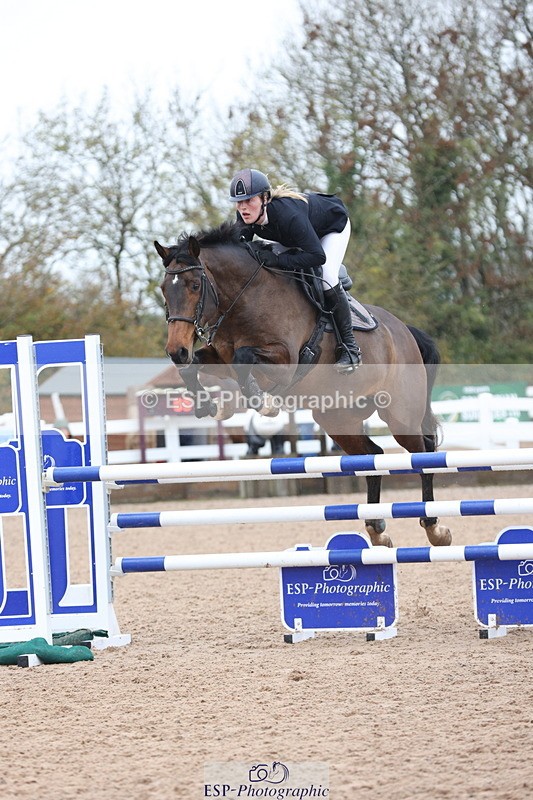 231112A-124210-04142 - Cls 19 Snr 1.05m Open