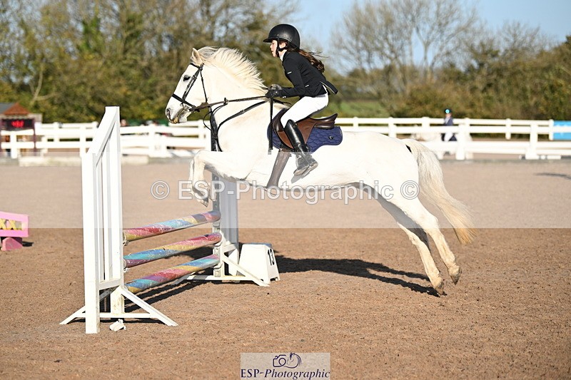 241026A-102324-00142 - SAT Cls 3 Pony Intro 70cm