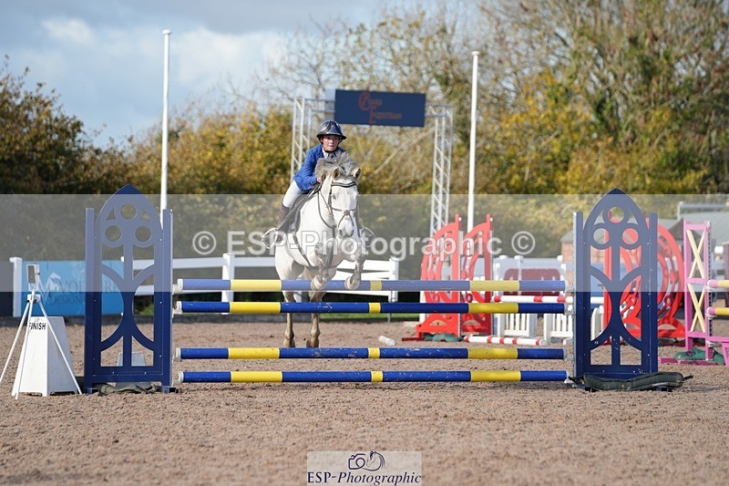 251025-135602-00587 - Cls 10 Pony Newcomers and 1m