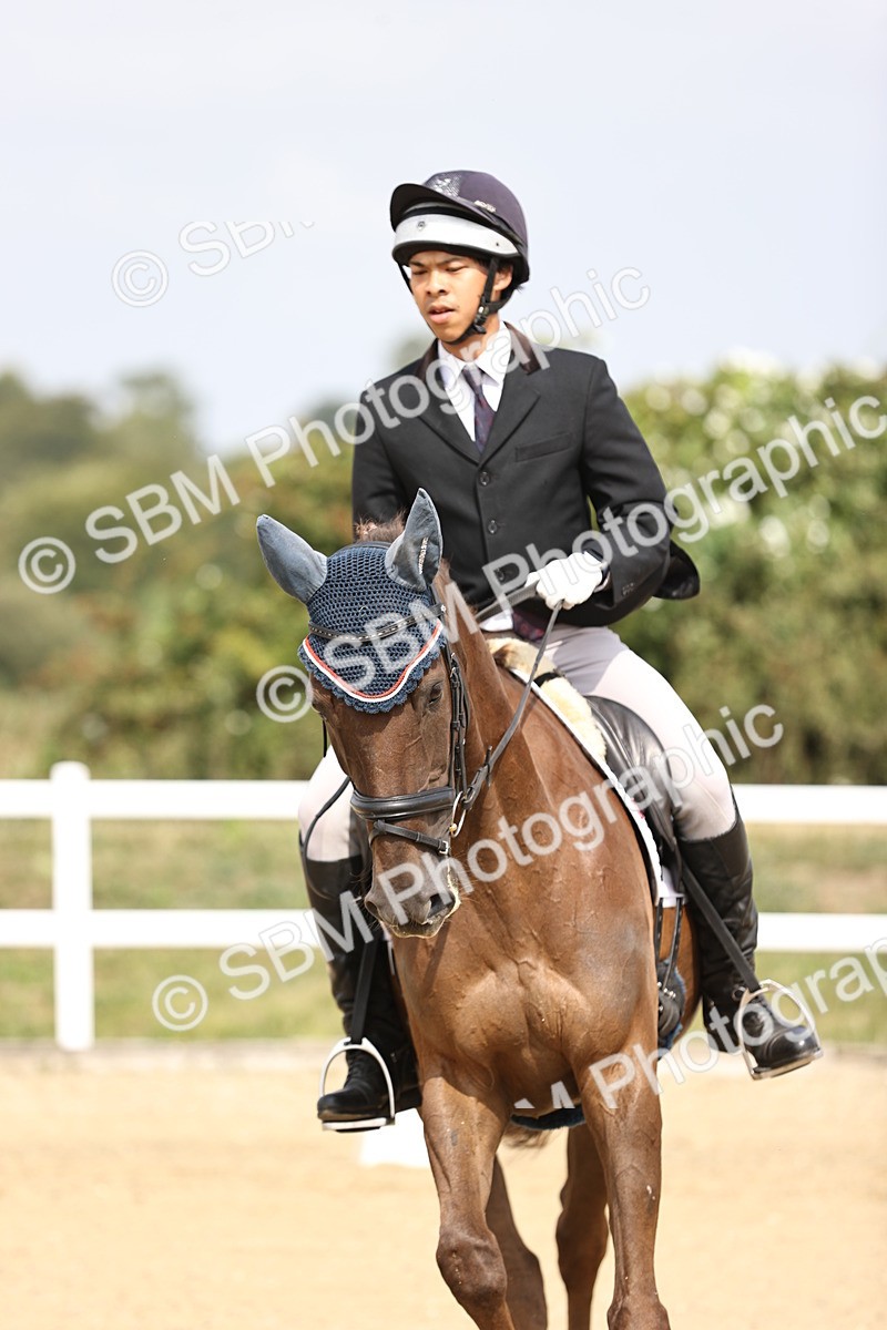 SBM_017384 - Class 14 - Novice 23 - 13.52-14.55