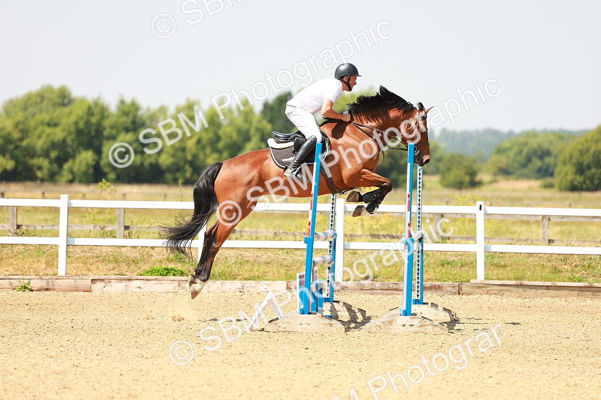 SBM_001293 - Class 4 - Senior Newcomers - 1.10m