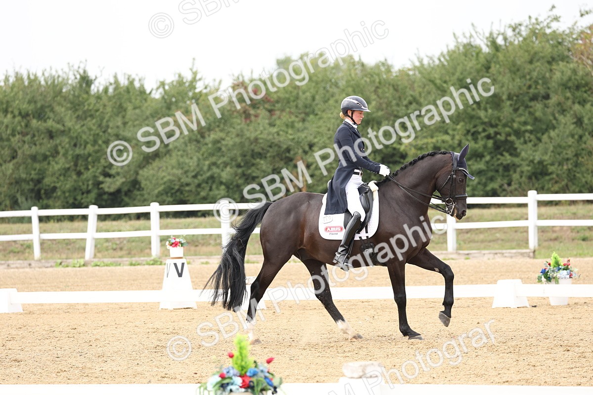 SBM_008218 - Class 10 - FEI INT I - 16.10-16.50