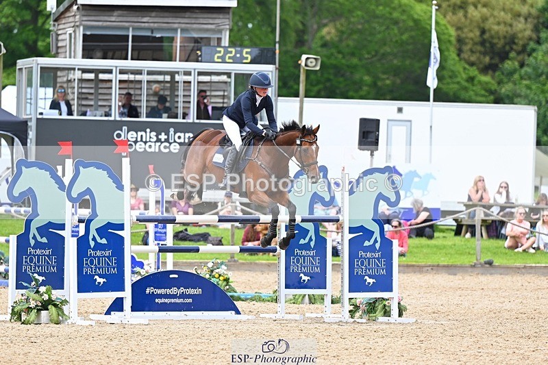 240525-153736-17822 - 527-SEATTLE_PARK-Sophia_Hill