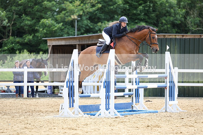 3E7A4319 - Class 7: Senior Newcomers/1.10m open