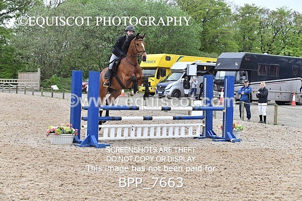 BPP_7663 - CLASS 14 SAT Senior BritiNovice/ 90cm Open