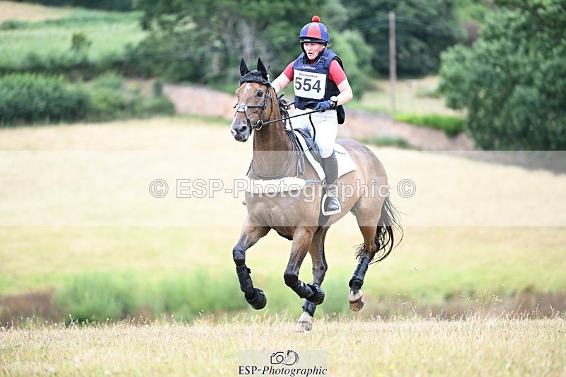 250803A-123821-13253 - M-554-Lucy.Henretty-Lee-AMANDI.VIVENDI