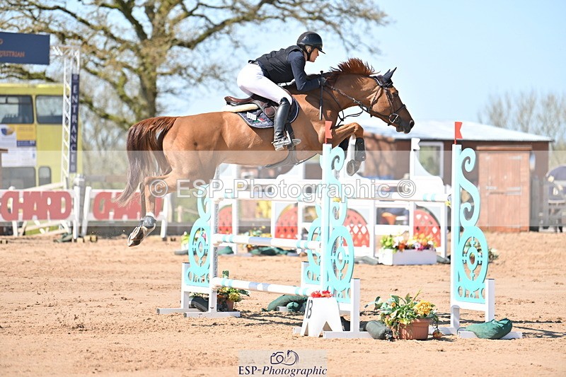 240420A-140534-11607 - Cls 7, 2 Star Medium Tour 1.35m