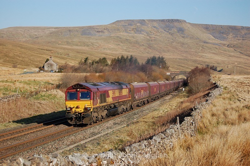 7.5.13 - 66056 6E77 Hunterston - West Burton, Ais Gill summit - Ais Gill - Summit