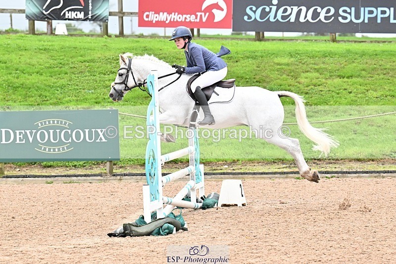 250920-161947-01871 - Cls 22 Pony Intro 90cm Derby