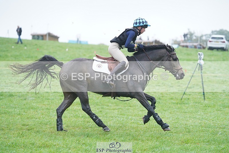 231021-102644-13785 - 629-DP.UK.DUN.SURPRISE-Isla.Kitson-SC+XC