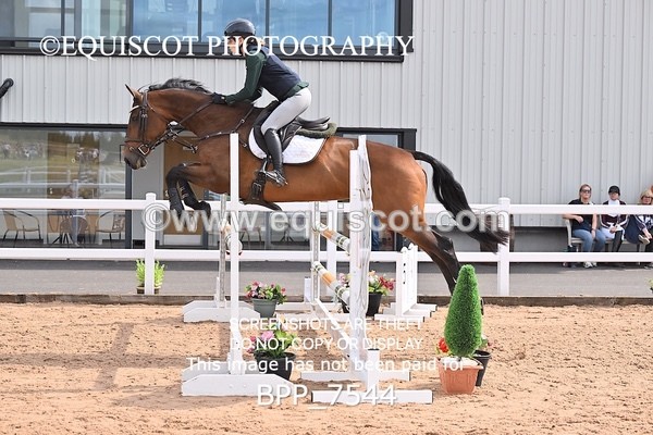BPP_7544 - CLASS 15 FRI Senior 1.05m Open