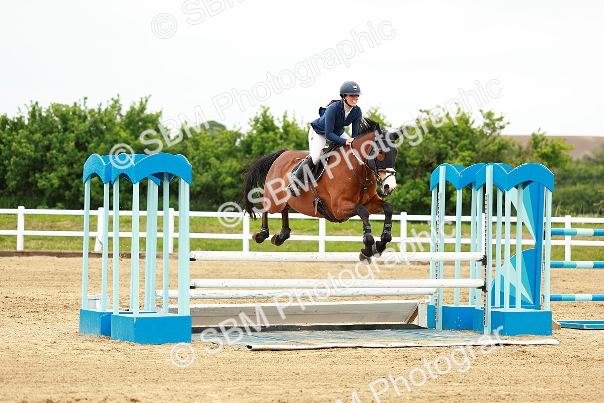 SBM_001039 - Class 5 - Senior Foxhunters - 1.20m
