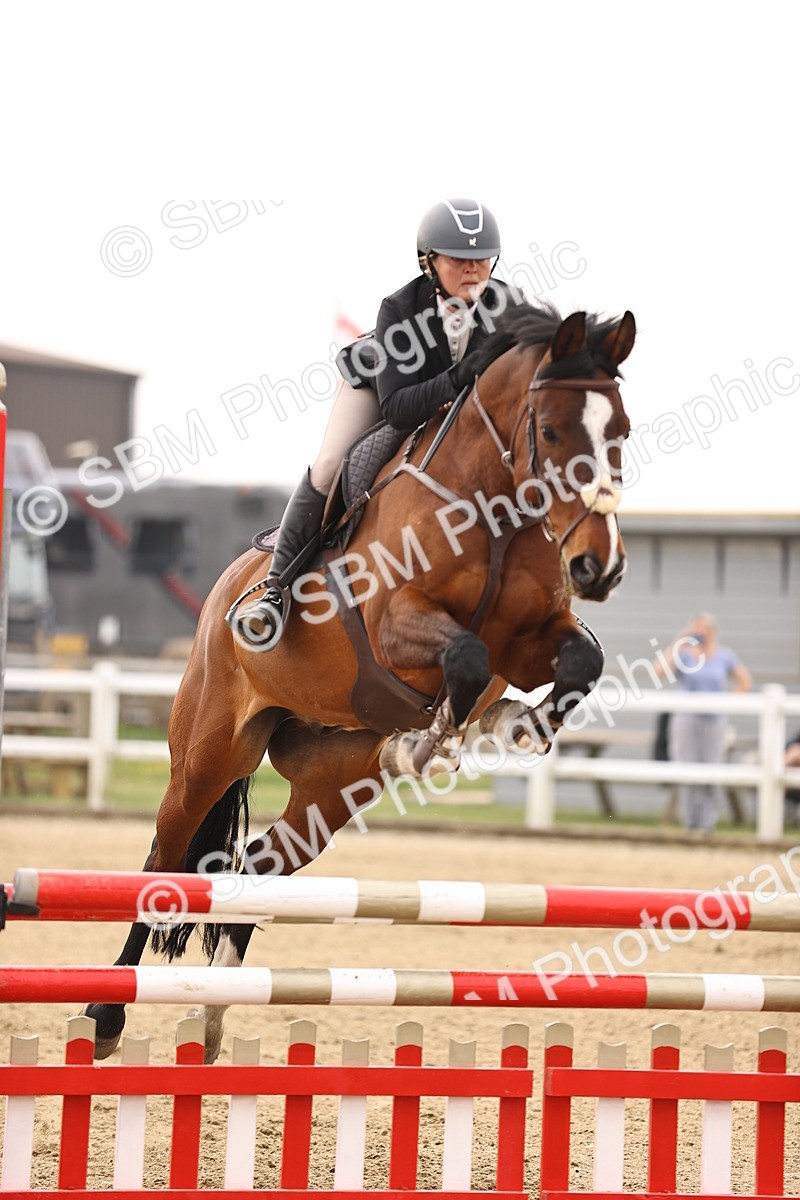  - Class 15 - Senior British novice - 90cm