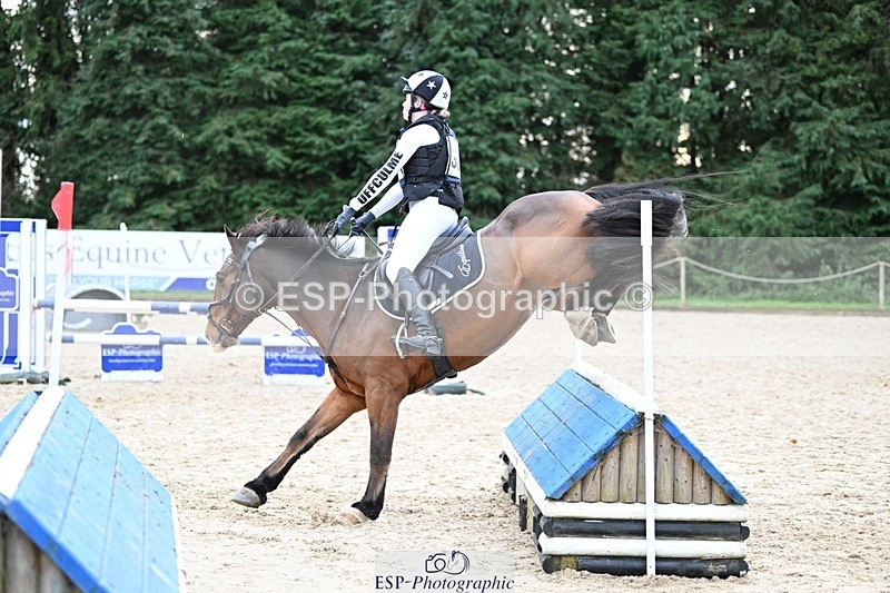 241117-141043-04460 - Cls 3 90-95cm 14.00 to 15.00