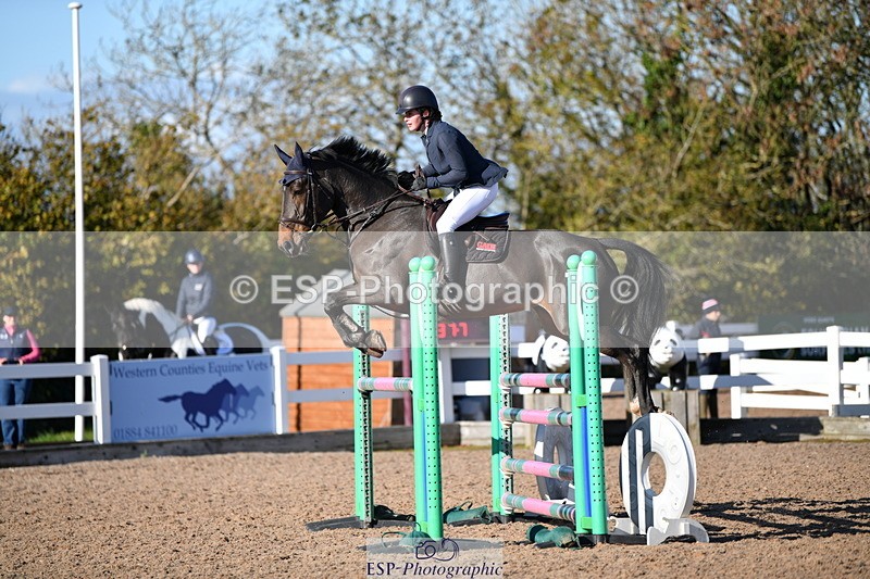 231110A-131915-00521 - Cls 5 Newcomers & 1.10m Open