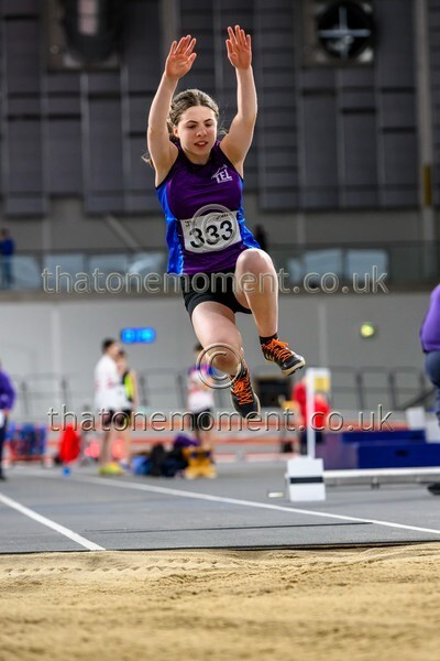 AgeInd25SAT-918582 - Field Female