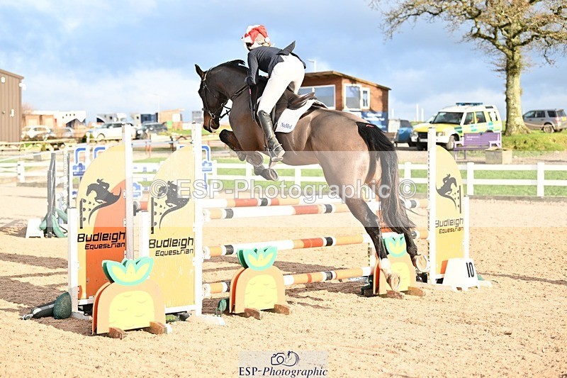 241208-131227-01715 - Cls 21 Newcomers and 1.10m Open