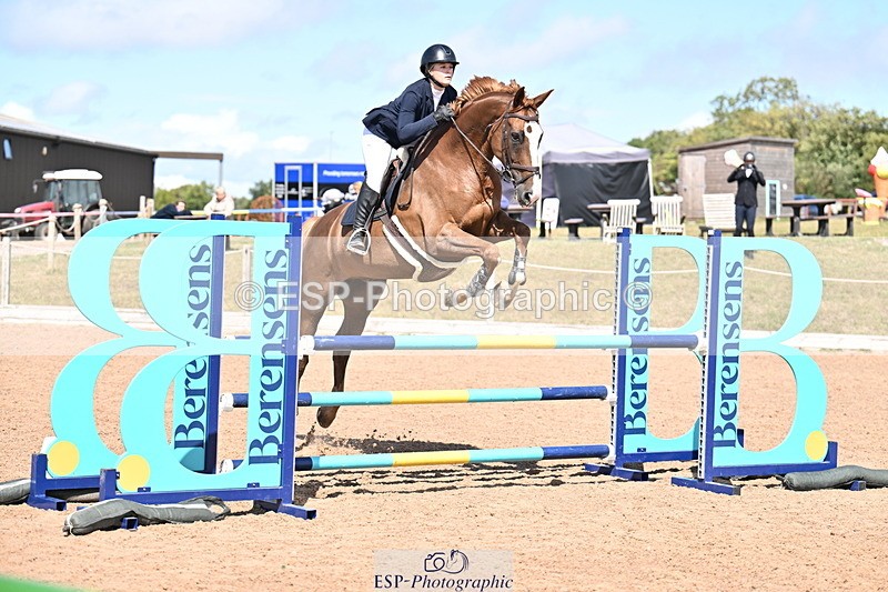 250827B-131414-00499 - Cls 4 Snr Newcomers 1.10m