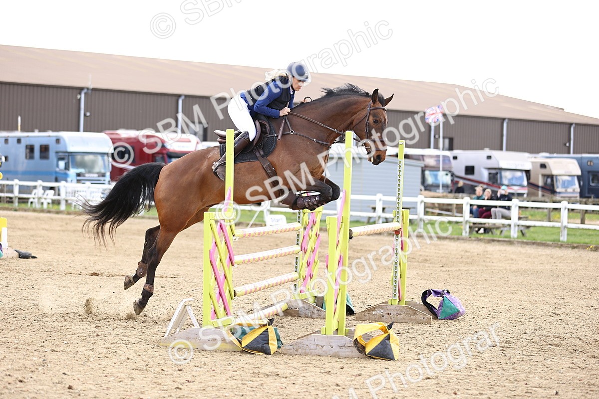 SBM_004010 - Class 17 - Senior Newcomers - 1.10m