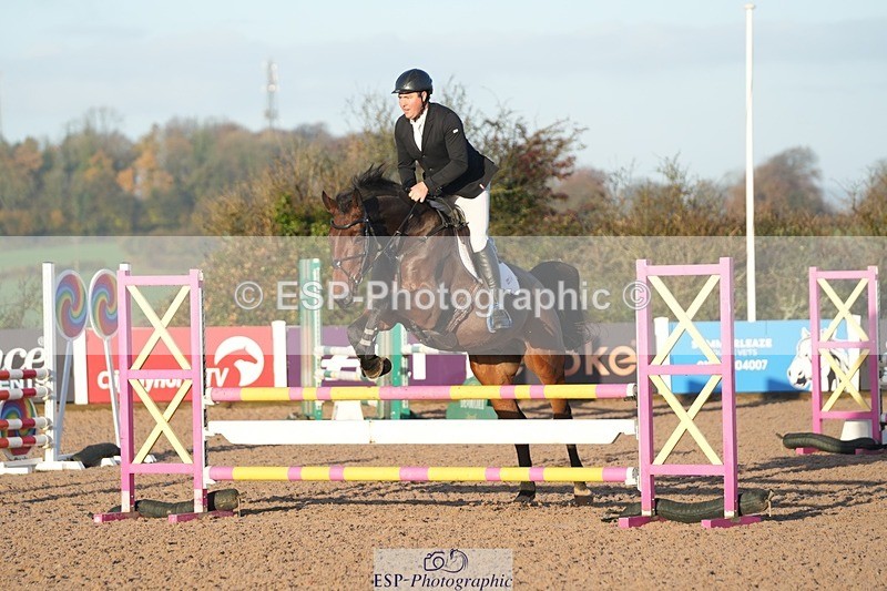 251108-082929-01750 - Cls 9 British Novice and 90cm Open