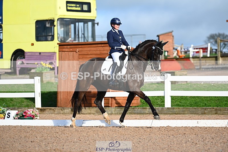 240218A-145219-08945 - 280-Nicola.Buchanan-ST.GILES.DARK.MAGIC