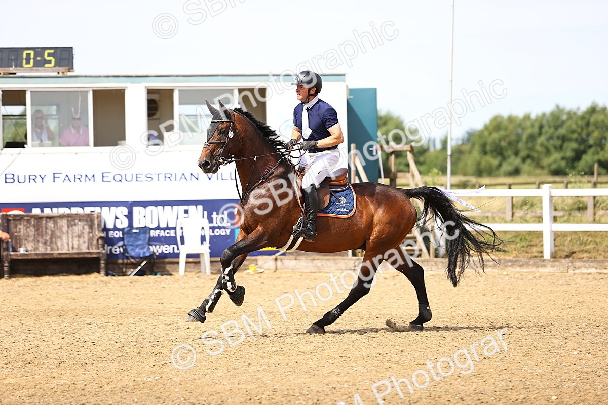 SBM_000403 - Class 15 - Redpost Equestian Senior Foxhunter - 1.20m
