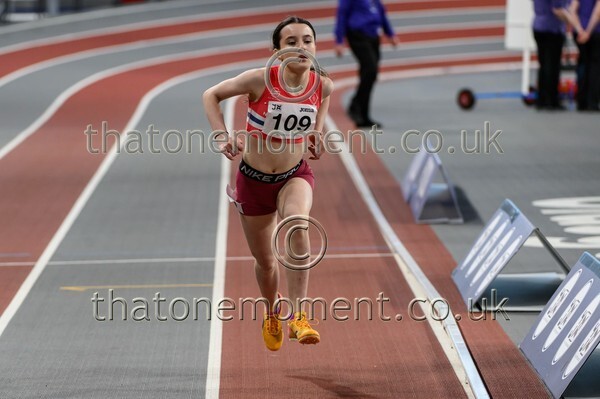 CEREL-925807 - Track Female Set Two