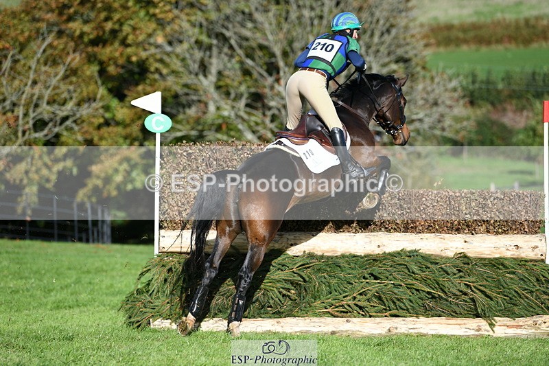 251024A-144153-13503 - C-210-Sarah.Gairdner