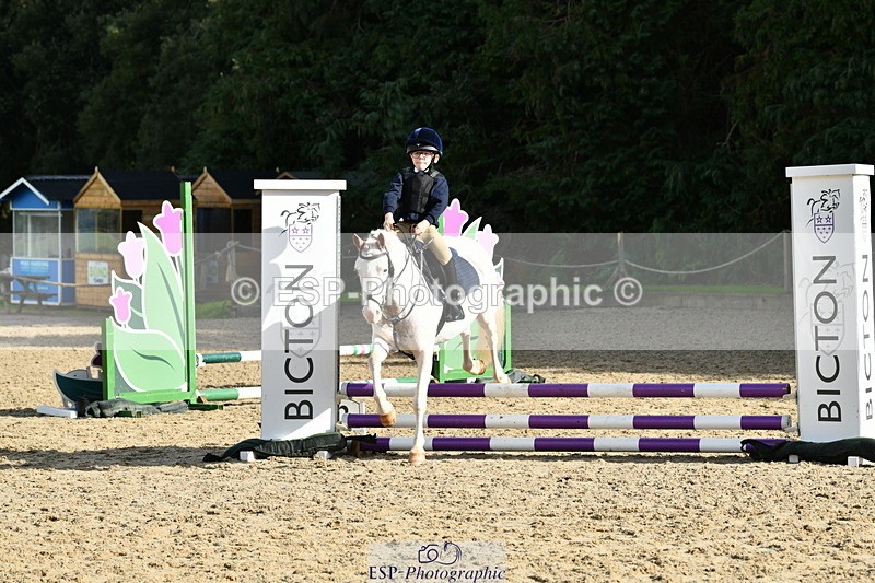 251004A-105502-00466 - Classes 4 & 5 50cm