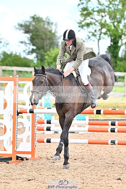 240608A-132404-02538 - Cls 4 Snr Newcomers and 1.10m Open