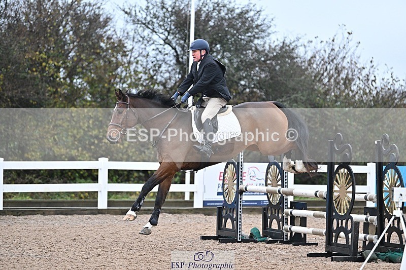 241127-093626-00037 - Cls 01A&B Brit Nov & 90cm Open