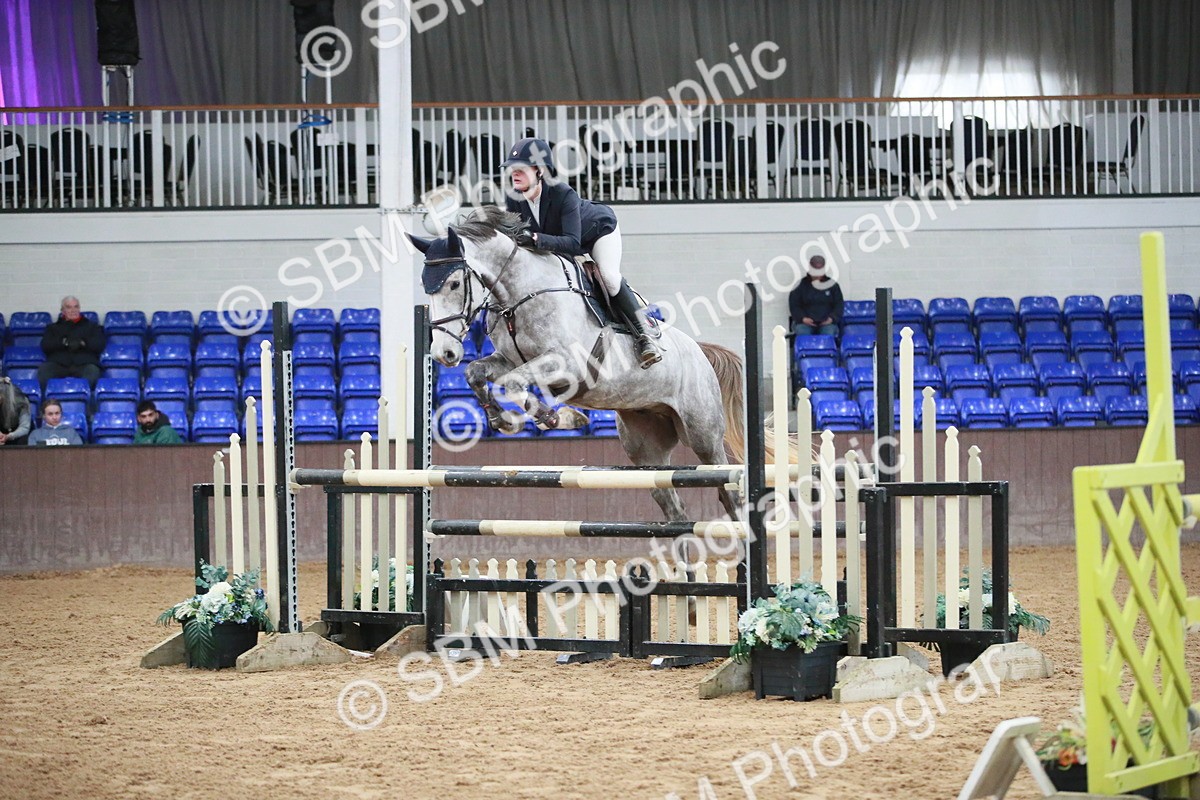 SBM_000933 - Class 4 - Senior Newcomers - 1.10m Open
