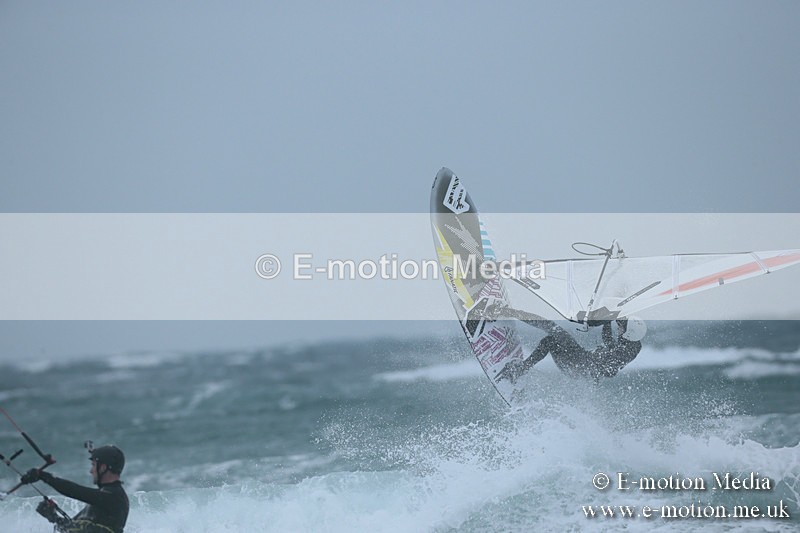 WS 030413-88 - Windsurfing