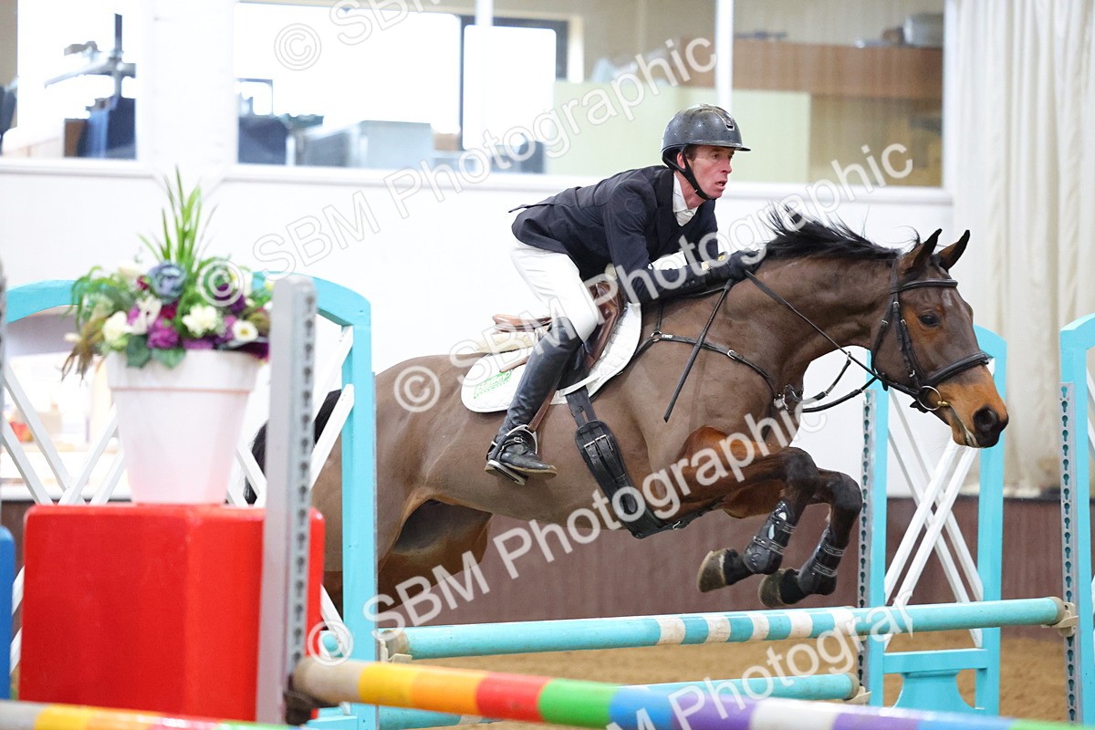1I0A4801 - Class 9 - Senior Newcomers/ 1.10m Open
