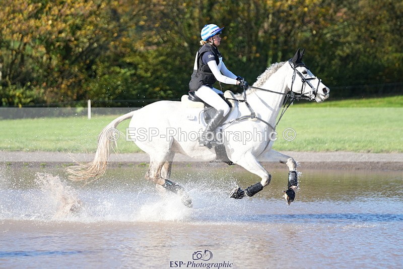 251024A-110452-07080 - A-011-Tara.Moore