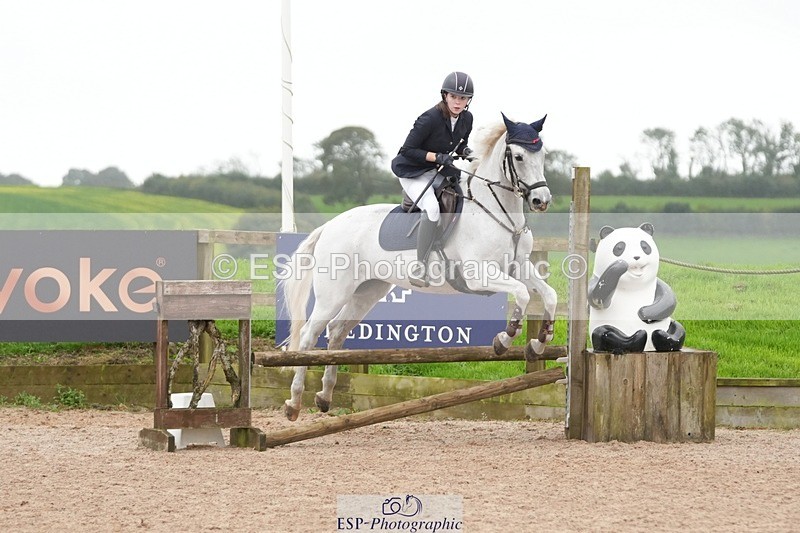 250920-155439-01528 - Cls 21 Pony Intro 80cm Derby