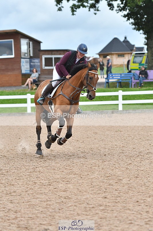 240727A-154048-06270 - Cls 24 1.05m Amateur Qualifier