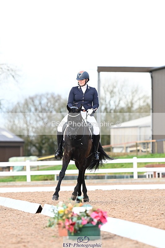 240218A-150908-09012 - 193-SARAH.RIDD-FIRST.KISS