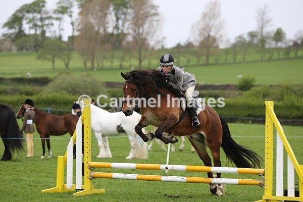 M_MB0249 - MBRC Workers/Jumping May 2013