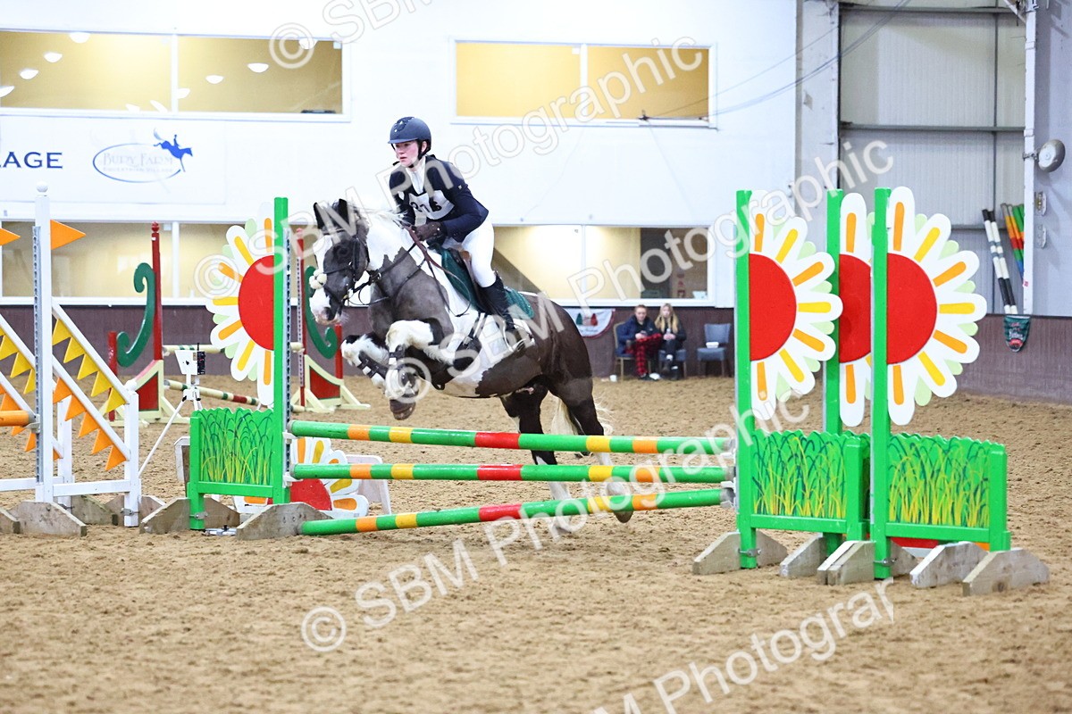 SBM_001666 - Class 4 - Festive Fences - 70cm