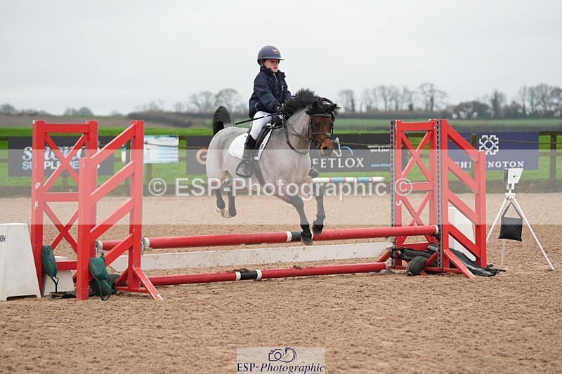 251116-095212-01436 - Cls 18 Clear Round 50cm