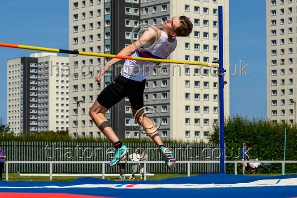 Age25SAT-917058 - Field Male