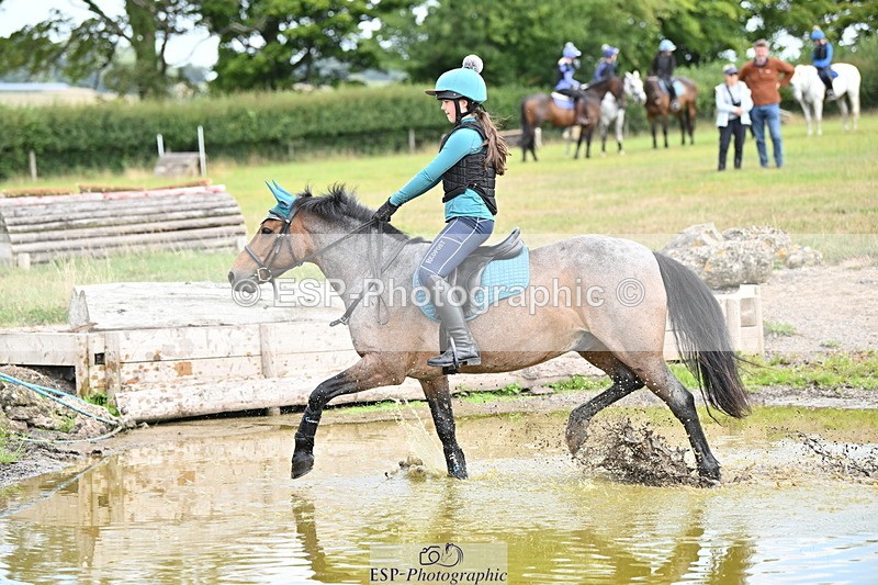 250821B-111241-00208 - Group B - Danielle