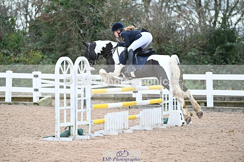 231119A-114439-05496 - Sun Cls 5 Newcomers & 1m Open