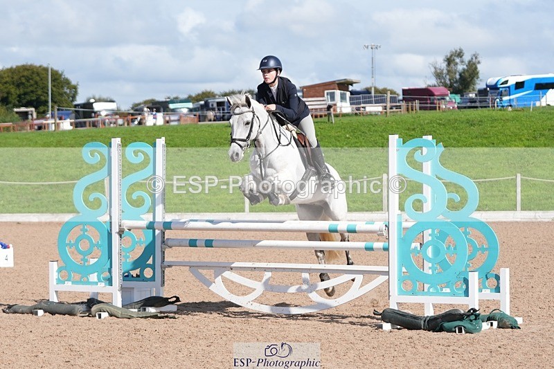 250921-113918-02516 - Cls 6 Pony Newcomers and 1m